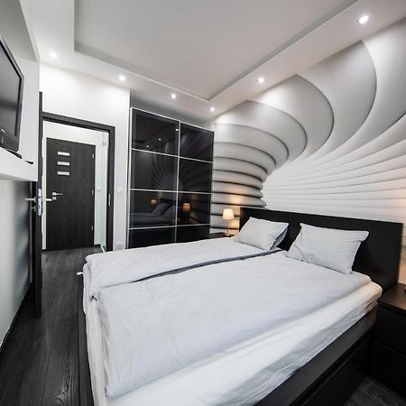 Spacious 3-Room Apartment With Free Parking 布达佩斯 外观 照片